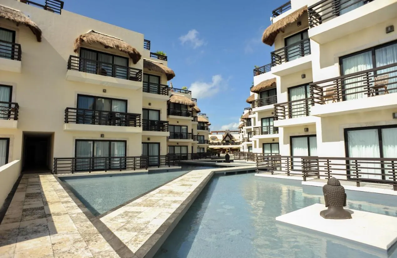 Aldea Thai Condos In Mamitas Beach 普拉亚卡门